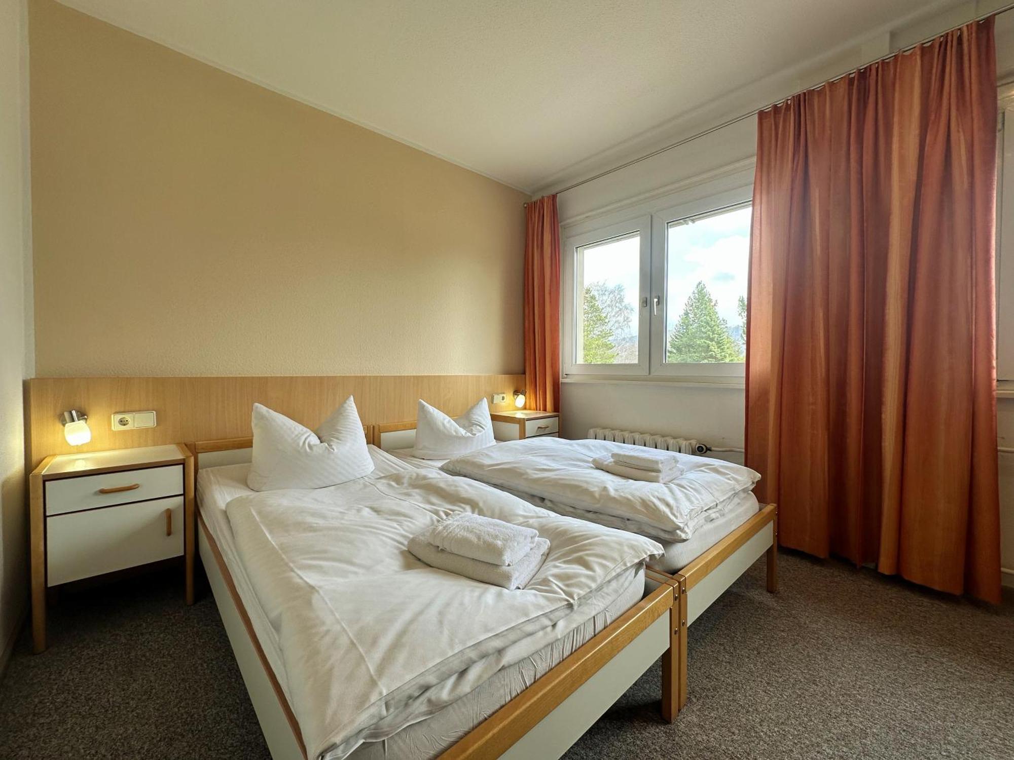 Hotel Am Laerchenberg I Fruehstueck, Wlan, Parkplatz Schirgiswalde-Kirschau Exterior photo