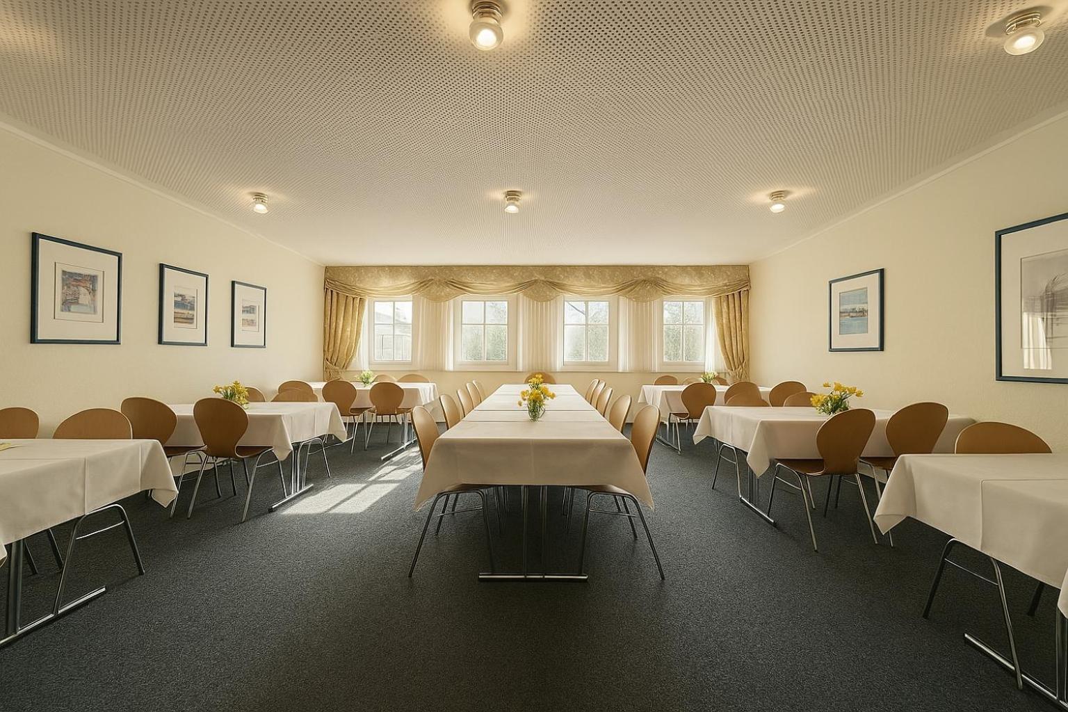 Hotel Am Laerchenberg I Fruehstueck, Wlan, Parkplatz Schirgiswalde-Kirschau Exterior photo